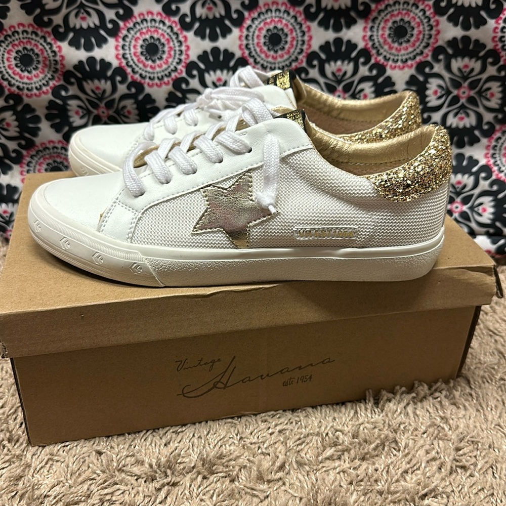 Vintage Havana shoes gold 7.5